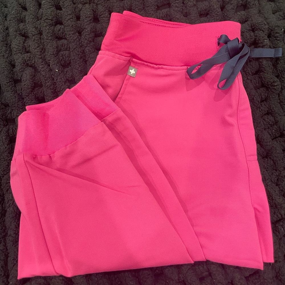 Figs Electric Orchid Scrubs